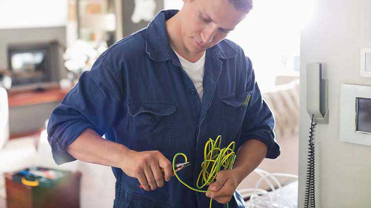 Extension Cord Safety: What to Do & What to Avoid - State Farm®