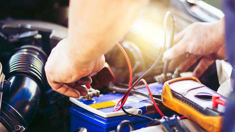 Simple ways to jump start your car's dead battery
